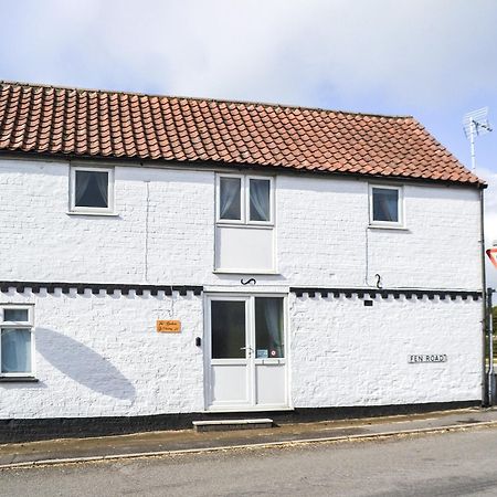 The Beehive Villa Miningsby Екстериор снимка
