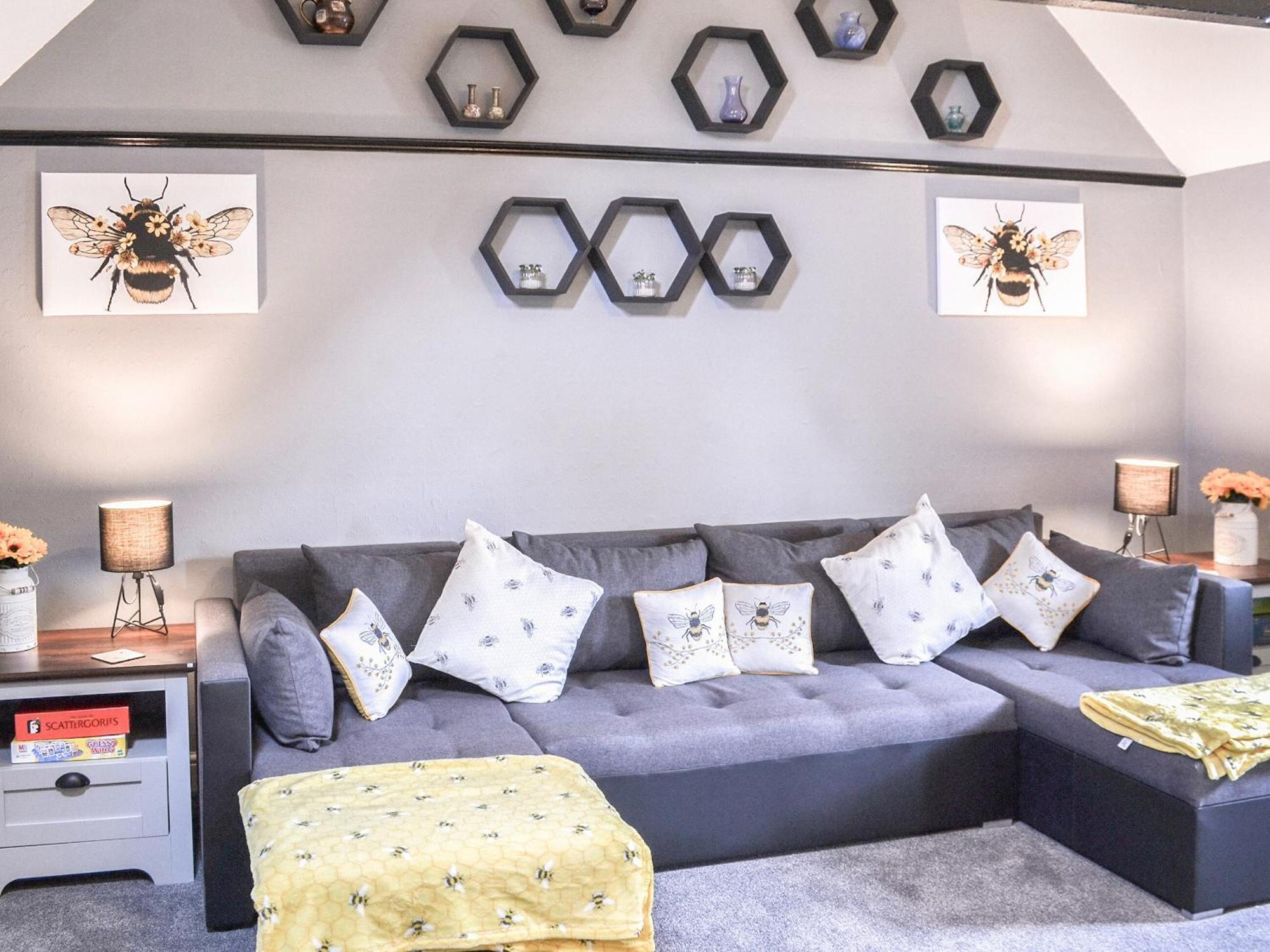 The Beehive Villa Miningsby Екстериор снимка